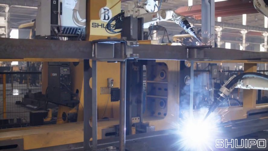 車(chē)架機(jī)器人焊接2 車(chē)架機(jī)器人焊接2